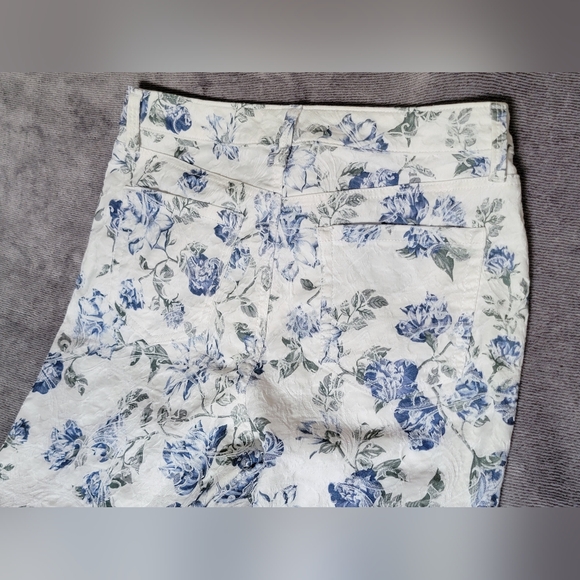 RARE Women's Charter Club White Floral Lexington Straight Pants Sz 12 LIKE NEW - Picture 12 of 15